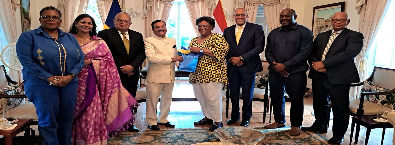 Ambassador calls on the Prime Minister of Barbados.